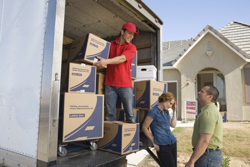 Free quote discussion for local removals in Islington
