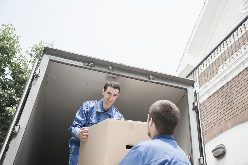 Local movers handling stairs and access in an Islington flat